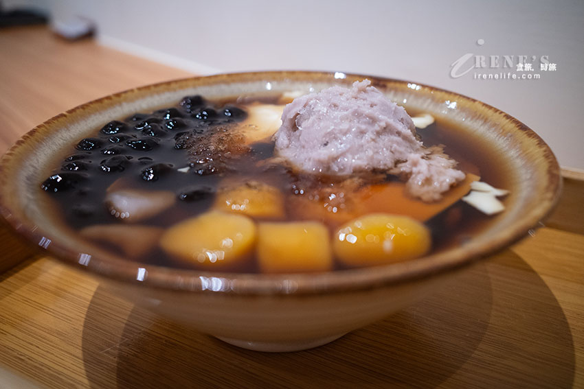 三重文青豆花|關東煮專賣店，一碗甜、一碗鹹的趣味，辣豆花是日系味