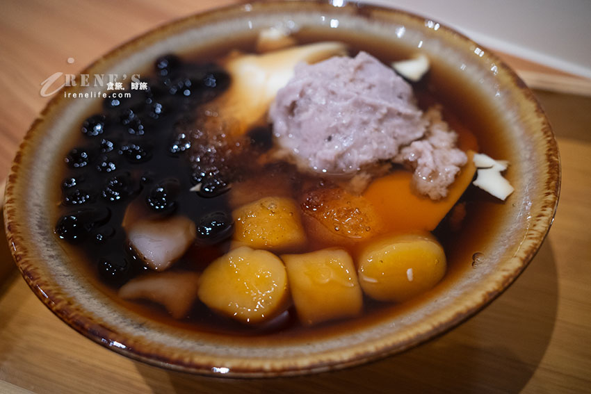 三重文青豆花|關東煮專賣店，一碗甜、一碗鹹的趣味，辣豆花是日系味