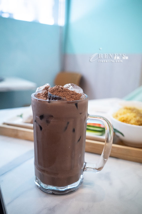 台北東區高評價的星馬泰料理,樓梯餅超大一捲太吸睛,煉乳、咖哩雙醬搭配 台北東區高評價的星馬泰料理,樓梯餅超大一捲太吸睛,煉乳、咖哩雙醬搭配