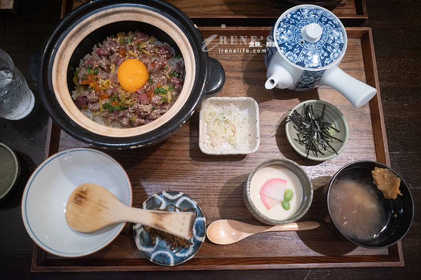 沖繩隱藏版美食,隱藏在住宅二樓不起眼的轉角,釜飯土鍋超迷人,西京燒也很讚 沖繩隱藏版美食,隱藏在住宅二樓不起眼的轉角,釜飯土鍋超迷人,西京燒也很讚