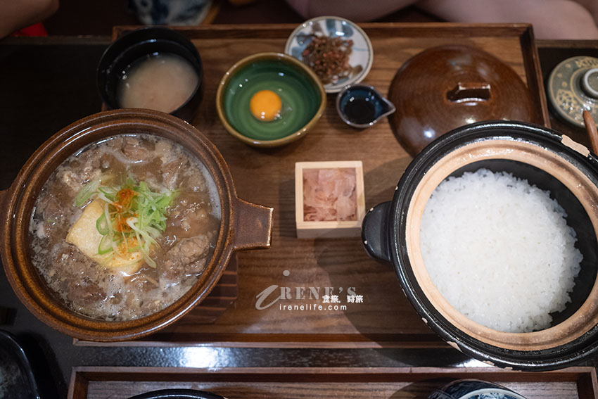 沖繩隱藏版美食,隱藏在住宅二樓不起眼的轉角,釜飯土鍋超迷人,西京燒也很讚 沖繩隱藏版美食,隱藏在住宅二樓不起眼的轉角,釜飯土鍋超迷人,西京燒也很讚