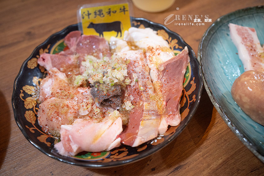 沖繩國際通旁平價和牛燒肉店,超厚牛舌好好吃,精選內臟拼盤新鮮又便宜 沖繩國際通旁平價和牛燒肉店,超厚牛舌好好吃,精選內臟拼盤新鮮又便宜