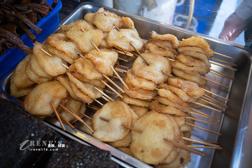 內灣老街特別的鴨嘴酥,酥酥甜甜的味道,大方提供鴨脖子免費試吃 內灣老街特別的鴨嘴酥,酥酥甜甜的味道,大方提供鴨脖子免費試吃
