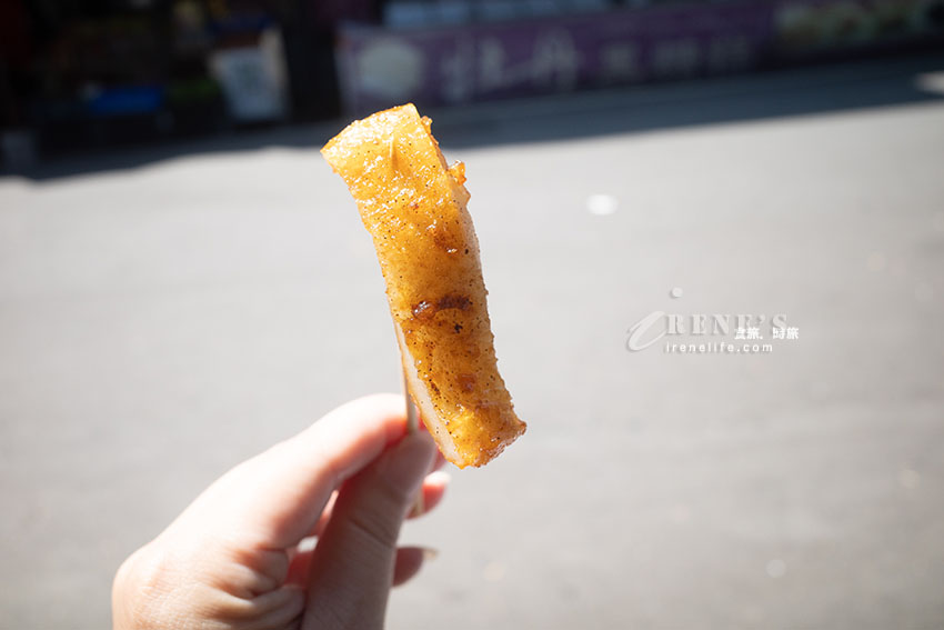 內灣老街特別的鴨嘴酥,酥酥甜甜的味道,大方提供鴨脖子免費試吃 內灣老街特別的鴨嘴酥,酥酥甜甜的味道,大方提供鴨脖子免費試吃