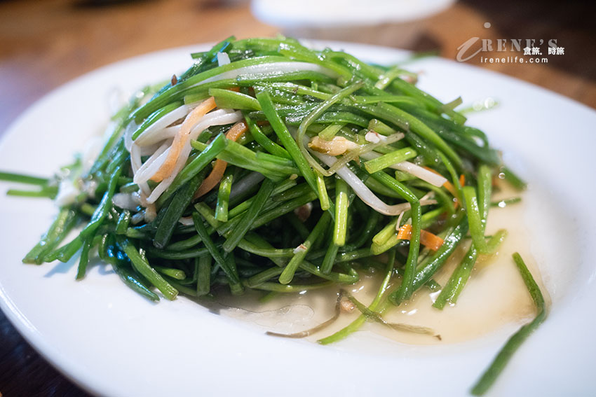 內灣高評價的客家菜,白飯無限供應、人均不到200元吃超飽,還招待東方美人茶和擂茶 內灣高評價的客家菜,白飯無限供應、人均不到200元吃超飽,還招待東方美人茶和擂茶