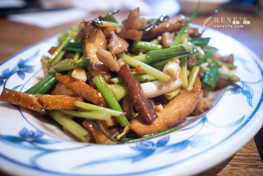 即時熱門文章：內灣高評價的客家菜，白飯無限供應、人均不到200元吃超飽，還招待東方美人茶和擂茶