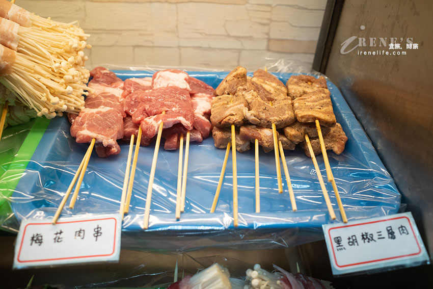 集美街上新開的串燒店,最便宜一串只要15元起,晚上宵夜又有新選擇 集美街上新開的串燒店,最便宜一串只要15元起,晚上宵夜又有新選擇