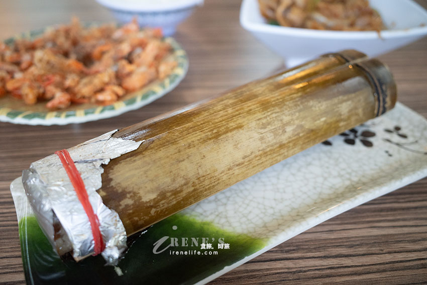 寵物友善的烏來老街餐廳，用餐還能免費泡腳，多款馬告入菜的佳餚