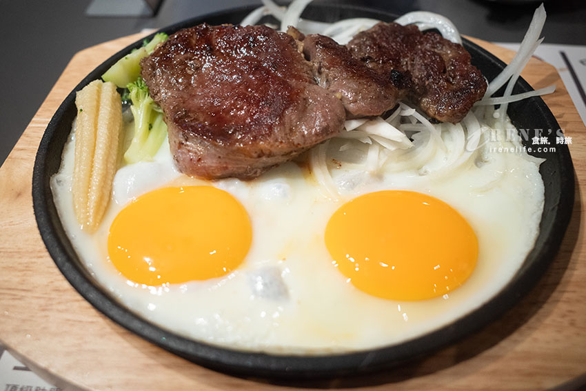 蘆洲新開幕牛排,原塊肉品不收服務費,玉米濃湯、飲料、霜淇淋無限供應 蘆洲新開幕牛排,原塊肉品不收服務費,玉米濃湯、飲料、霜淇淋無限供應