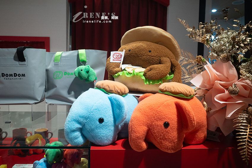 日本最古老第一家連鎖漢堡店來台!海外首店就在台灣,整隻軟殼蟹還有超厚蛋燒 日本最古老第一家連鎖漢堡店來台!海外首店就在台灣,整隻軟殼蟹還有超厚蛋燒
