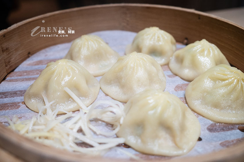 這一鍋旗下平價品牌，脆皮又噴汁的好吃煎餃，章魚燒口味超跳tone @Irene's 食旅．時旅