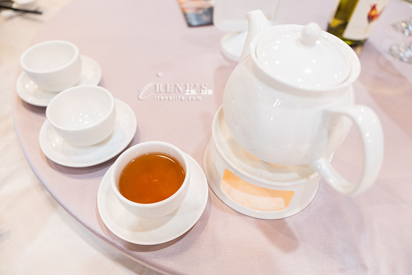 彭園烤櫻桃鴨三吃還送你白酒!薄脆鴨皮、嫩炒鴨肉、酥香鴨架 都厲害 彭園烤櫻桃鴨三吃還送你白酒!薄脆鴨皮、嫩炒鴨肉、酥香鴨架 都厲害