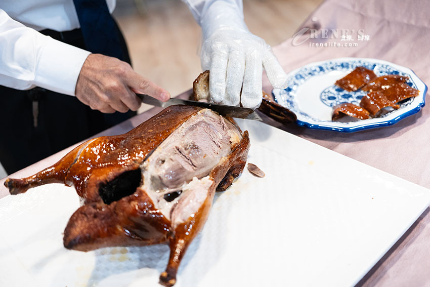 彭園烤櫻桃鴨三吃還送你白酒!薄脆鴨皮、嫩炒鴨肉、酥香鴨架 都厲害 彭園烤櫻桃鴨三吃還送你白酒!薄脆鴨皮、嫩炒鴨肉、酥香鴨架 都厲害