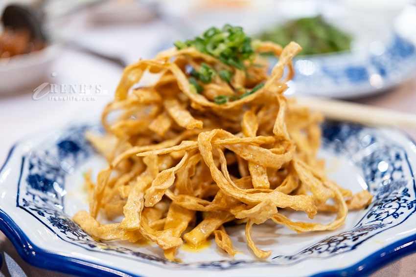 彭園烤櫻桃鴨三吃還送你白酒！薄脆鴨皮、嫩炒鴨肉、酥香鴨架 都厲害