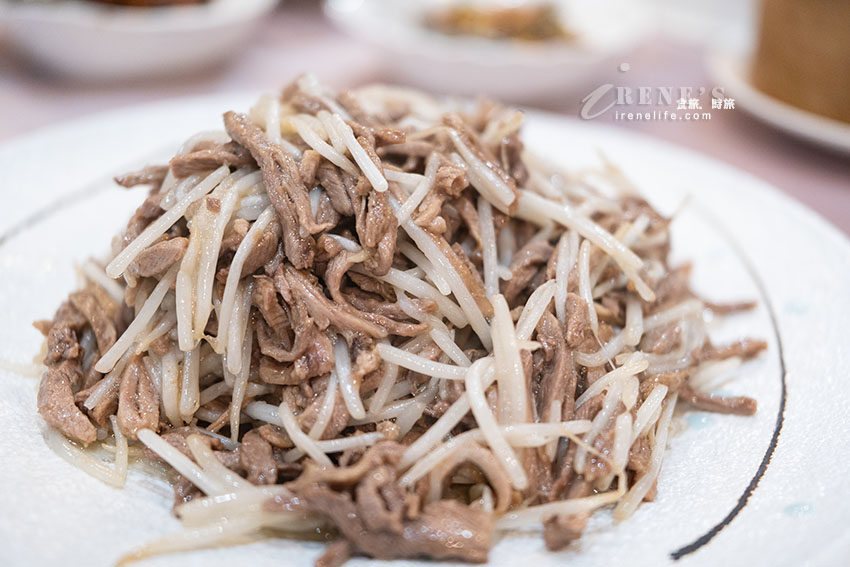 彭園烤櫻桃鴨三吃還送你白酒！薄脆鴨皮、嫩炒鴨肉、酥香鴨架 都厲害