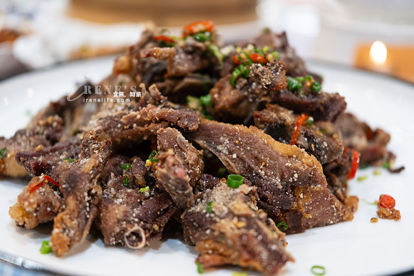 彭園烤櫻桃鴨三吃還送你白酒!薄脆鴨皮、嫩炒鴨肉、酥香鴨架 都厲害 彭園烤櫻桃鴨三吃還送你白酒!薄脆鴨皮、嫩炒鴨肉、酥香鴨架 都厲害