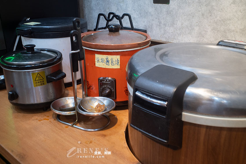 最便宜一鍋只要170元起,內用各式麵食、豆皮滷肉飯、飲料冰品無限供應 最便宜一鍋只要170元起,內用各式麵食、豆皮滷肉飯、飲料冰品無限供應