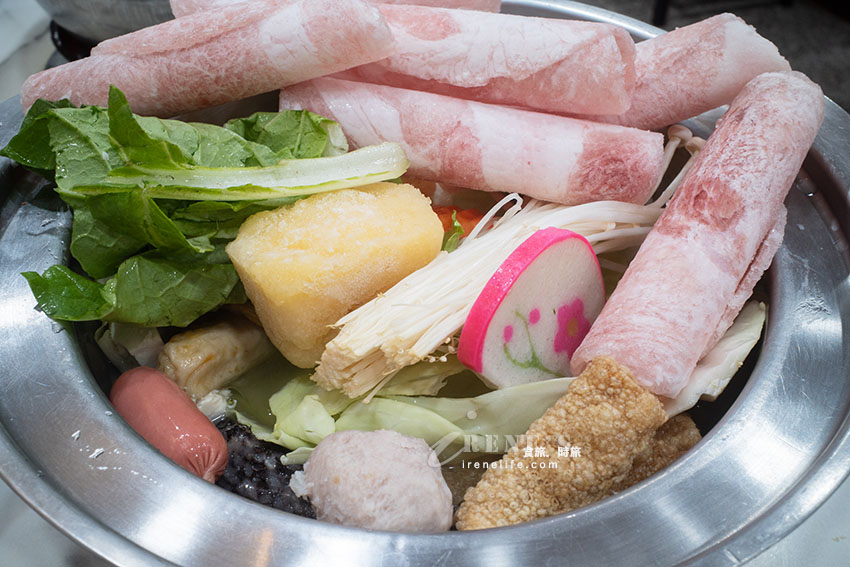 最便宜一鍋只要170元起,內用各式麵食、豆皮滷肉飯、飲料冰品無限供應 最便宜一鍋只要170元起,內用各式麵食、豆皮滷肉飯、飲料冰品無限供應