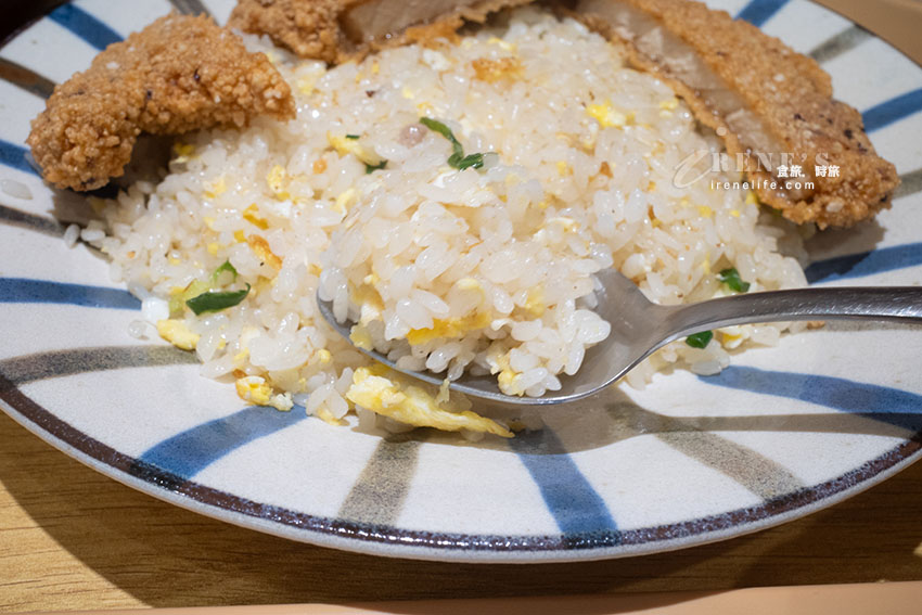 學生商圈的份量就是足,排骨炒飯、雞排飯、韓式海鮮豆腐鍋 學生商圈的份量就是足,排骨炒飯、雞排飯、韓式海鮮豆腐鍋