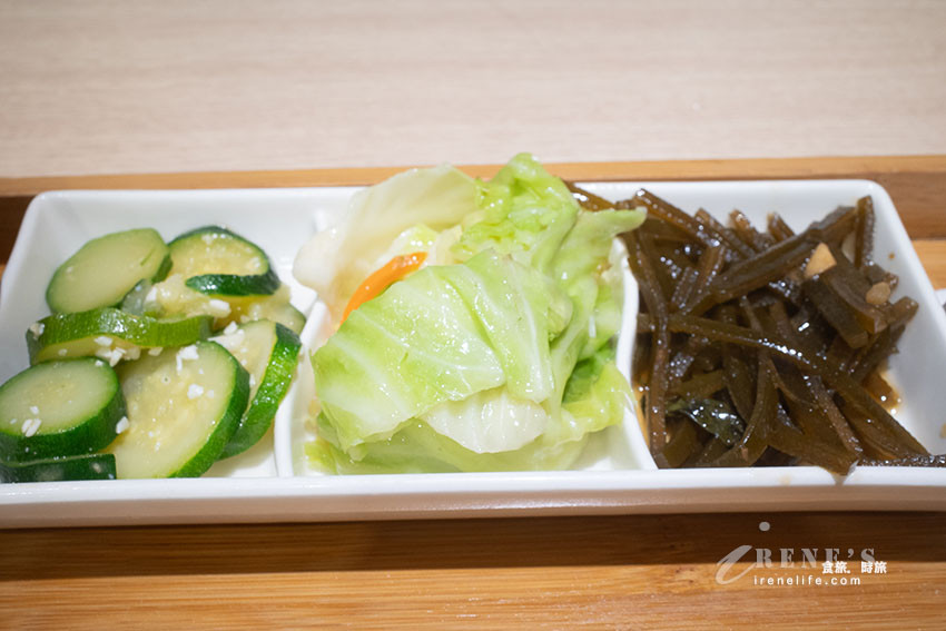學生商圈的份量就是足,排骨炒飯、雞排飯、韓式海鮮豆腐鍋 學生商圈的份量就是足,排骨炒飯、雞排飯、韓式海鮮豆腐鍋