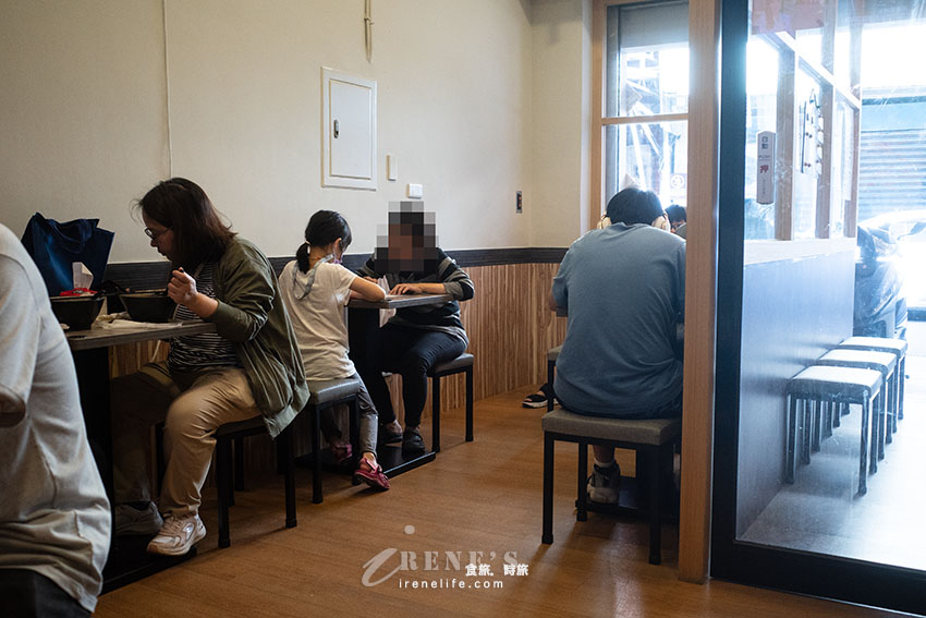 三重鍋燒麵專賣店|湯頭、麵體選擇多,推薦雙倍料直接點下去 三重鍋燒麵專賣店|湯頭、麵體選擇多,推薦雙倍料直接點下去