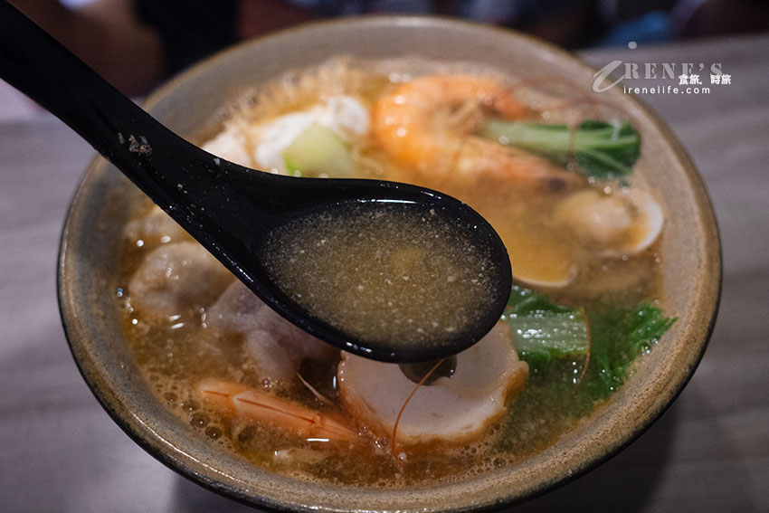 三重鍋燒麵專賣店|湯頭、麵體選擇多,推薦雙倍料直接點下去 三重鍋燒麵專賣店|湯頭、麵體選擇多,推薦雙倍料直接點下去