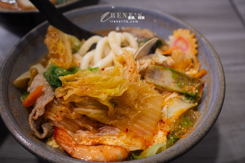 三重鍋燒麵專賣店|湯頭、麵體選擇多,推薦雙倍料直接點下去 三重鍋燒麵專賣店|湯頭、麵體選擇多,推薦雙倍料直接點下去