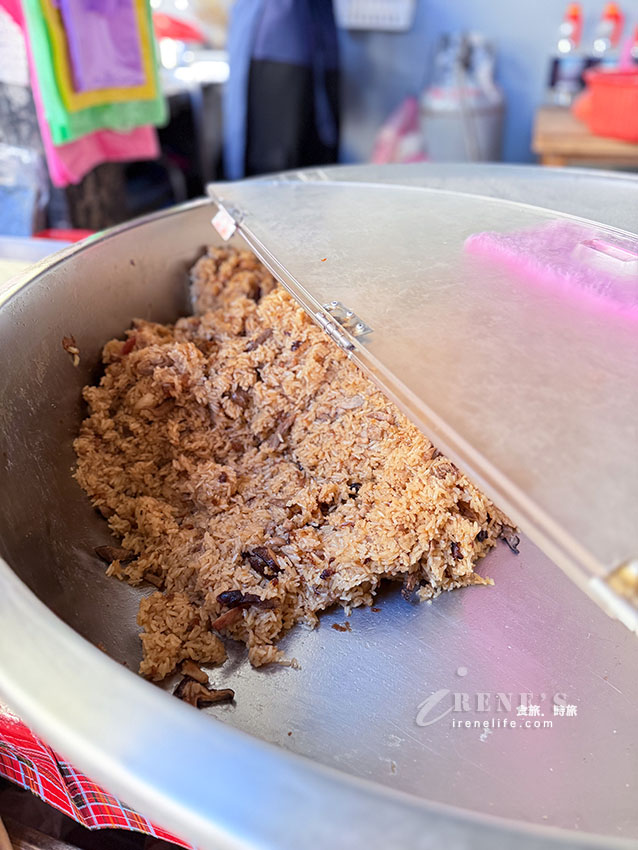 2025新北油飯節人氣十強之一的大碗油飯，市場裡的樸實在地美食