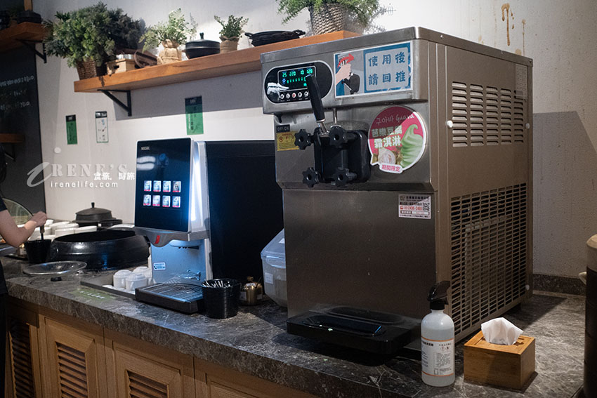 韓國嫩豆腐煲專賣店，內用小菜、飲料、霜淇淋無限吃到飽