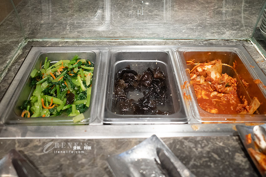 韓國嫩豆腐煲專賣店，內用小菜、飲料、霜淇淋無限吃到飽