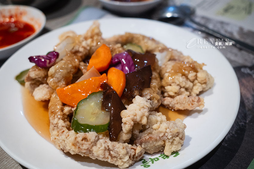韓國嫩豆腐煲專賣店，內用小菜、飲料、霜淇淋無限吃到飽