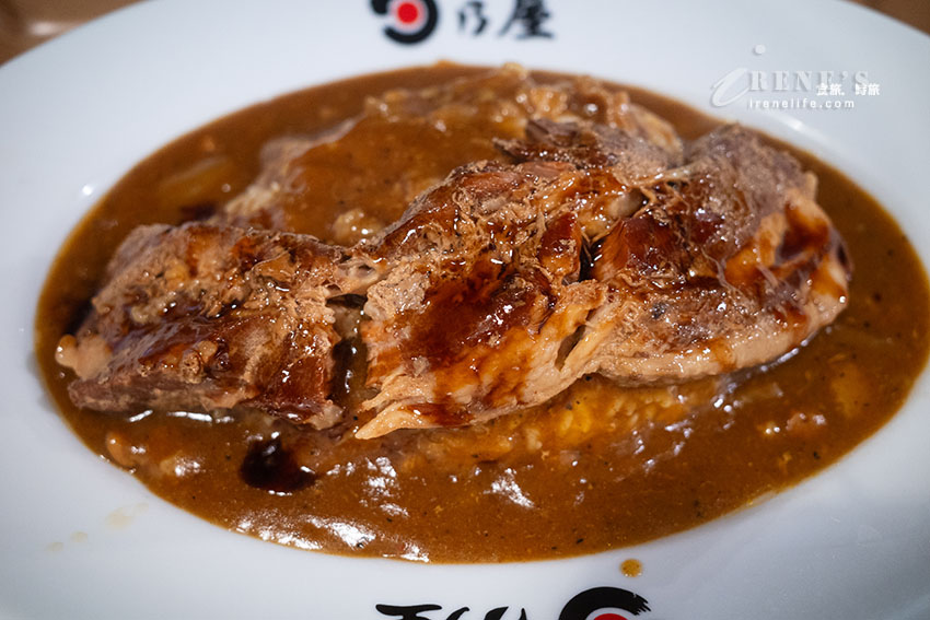 姬路商店街中的平價日式咖哩專賣店,牡蠣咖哩、角煮咖哩好浮誇 姬路商店街中的平價日式咖哩專賣店,牡蠣咖哩、角煮咖哩好浮誇