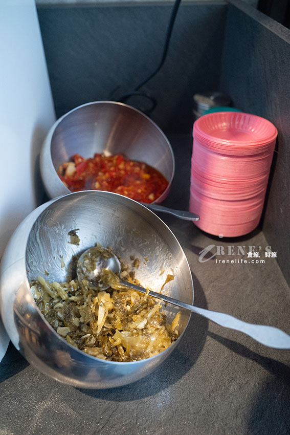 三重集美街新開幕小吃店｜魯肉飯配排骨酥湯就是讚，還可以免費續湯