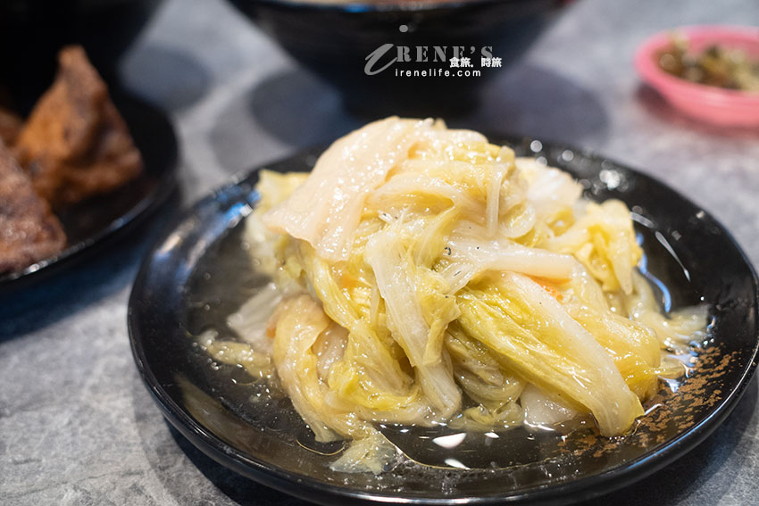 三重集美街新開幕小吃店|魯肉飯配排骨酥湯就是讚,還可以免費續湯 三重集美街新開幕小吃店|魯肉飯配排骨酥湯就是讚,還可以免費續湯