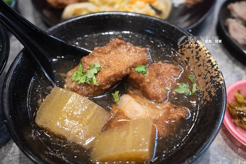 三重集美街新開幕小吃店|魯肉飯配排骨酥湯就是讚,還可以免費續湯 三重集美街新開幕小吃店|魯肉飯配排骨酥湯就是讚,還可以免費續湯