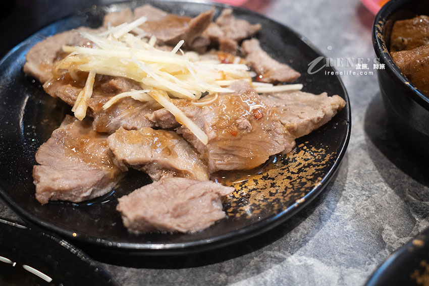 三重集美街新開幕小吃店|魯肉飯配排骨酥湯就是讚,還可以免費續湯 三重集美街新開幕小吃店|魯肉飯配排骨酥湯就是讚,還可以免費續湯