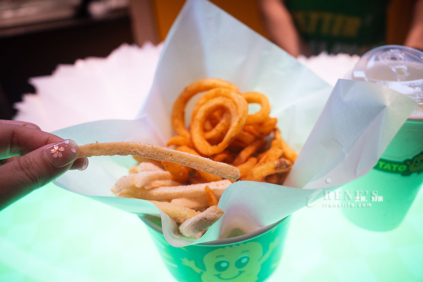 號稱世界最好吃的薯條天花板Potato Corner，兩種薯條口感以及四種口味任選任搭