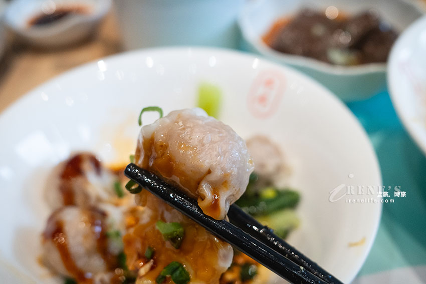 墨竹亭新莊輔大店開幕啦！雙倍蟹黃的流金拌麵有夠銷魂，招牌本家燃麵也推推