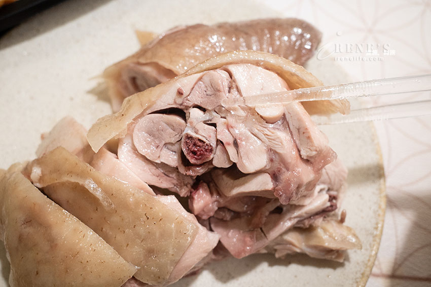 三重新開幕土雞飯專賣店,甘蔗、鹽水都好吃,蔥油醬不用加價任你加 三重新開幕土雞飯專賣店,甘蔗、鹽水都好吃,蔥油醬不用加價任你加