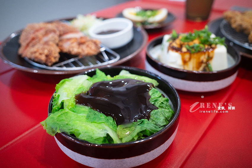 在台北市一碗雞湯拉麵配炸豬排只賣198元？！不收服務費還有飲料無限暢飲