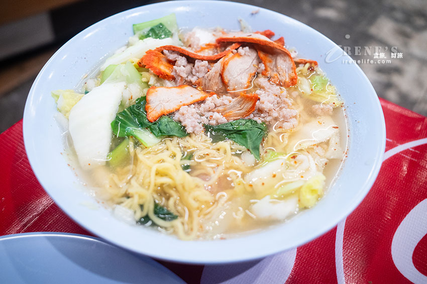 士林夜市全新美食，船麵不稀奇，泰式叉燒麵接地氣，一秒宛如到泰國