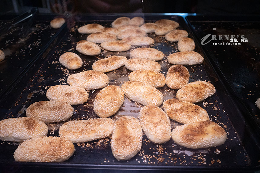 三重文化北路新開幕的小酥餅店,1個15元,7個100元 三重文化北路新開幕的小酥餅店,1個15元,7個100元