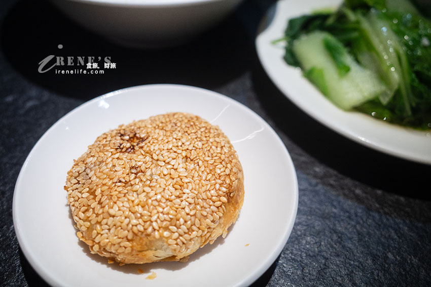 西門町24小時營業的銷魂豬腳飯，GOOGLE破千則評論高達4.2分超級猛