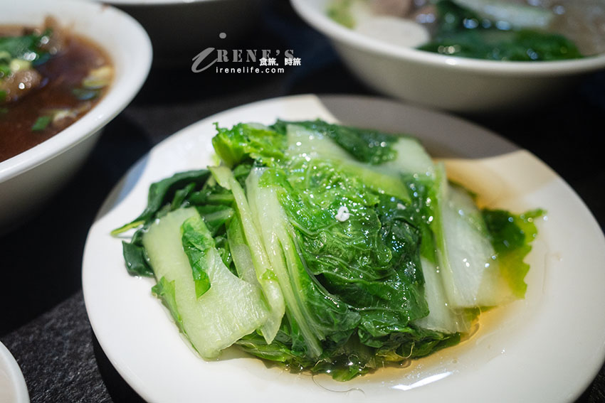 西門町24小時營業的銷魂豬腳飯,GOOGLE破千則評論高達4.2分超級猛 西門町24小時營業的銷魂豬腳飯,GOOGLE破千則評論高達4.2分超級猛