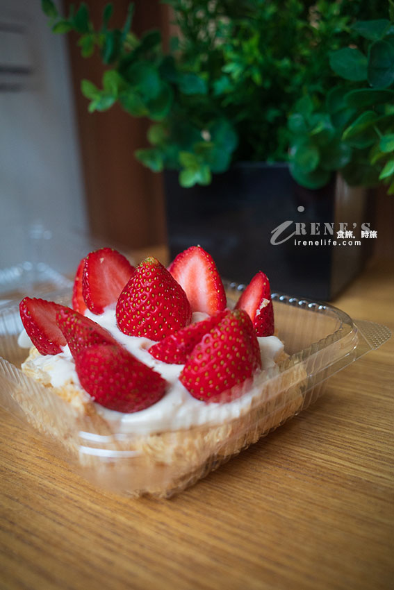 以芋頭為主打的甜點、伴手禮插旗大稻埕啦!環境優美品項齊全 以芋頭為主打的甜點、伴手禮插旗大稻埕啦!環境優美品項齊全