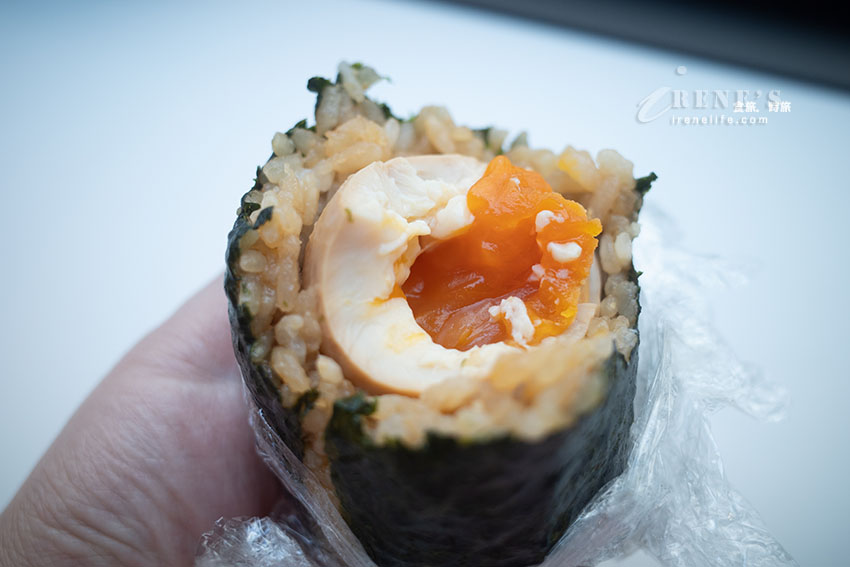 JR大宮站外平價口味多的飯糰專賣店,當地人上班前的第一站,包入半熟蛋好吃推推 JR大宮站外平價口味多的飯糰專賣店,當地人上班前的第一站,包入半熟蛋好吃推推