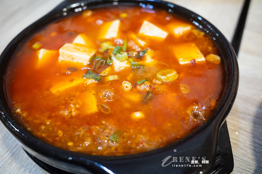 出自重慶師傅之手的道地美食,內用白飯、飲料、冰淇淋無限供應 出自重慶師傅之手的道地美食,內用白飯、飲料、冰淇淋無限供應