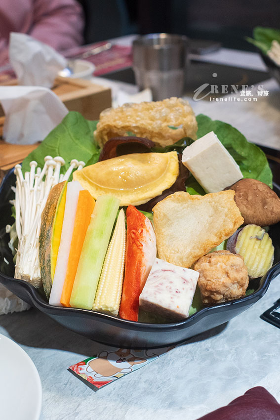 大巨蛋、松菸旁好吃涮涮鍋，平日中午限定的單人海陸超澎拜