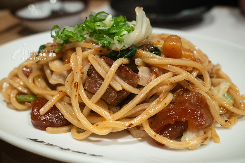 來自日本的日式炒麵/大阪燒/關東煮，目前只在新光三越吃的到 @Irene's 食旅．時旅