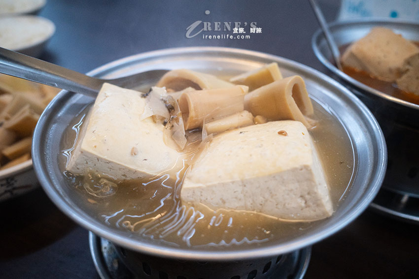 深坑老街豆腐大餐，設置素食好方便，大家可以一起聚餐一起同樂